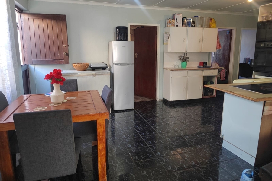 3 Bedroom Property for Sale in Rocklands Western Cape